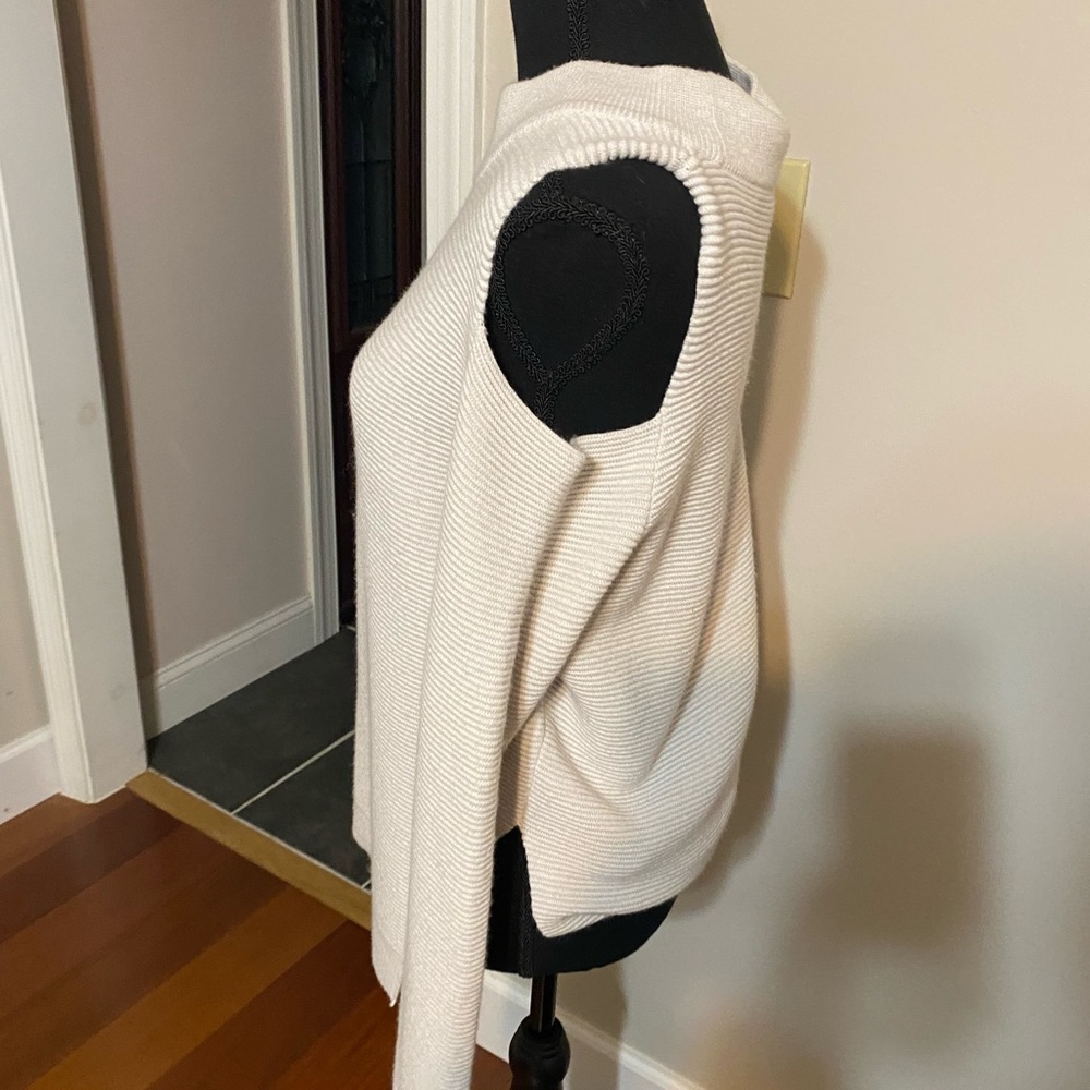 French Connection sweater - Picture 2 of 11